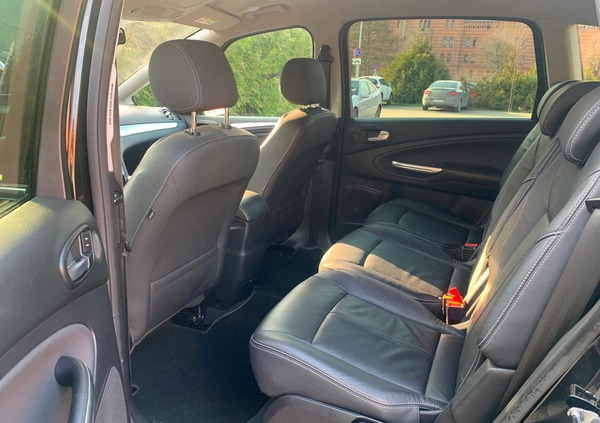 Ford S-Max cena 43500 przebieg: 190000, rok produkcji 2014 z Gniezno małe 742